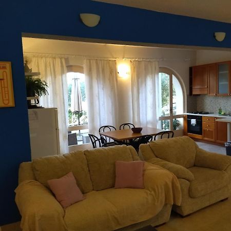 ברלה Holiday Home With Free Parking By The Beach מראה חיצוני תמונה