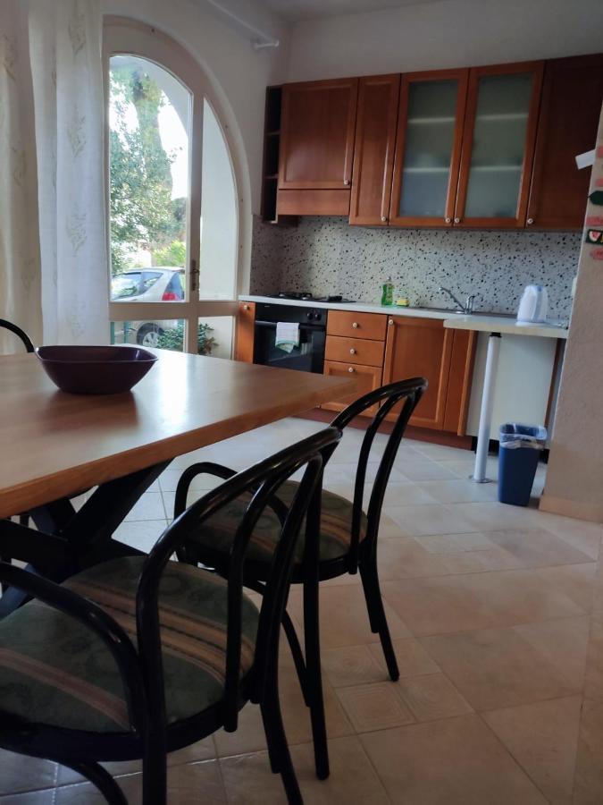 ברלה Holiday Home With Free Parking By The Beach מראה חיצוני תמונה