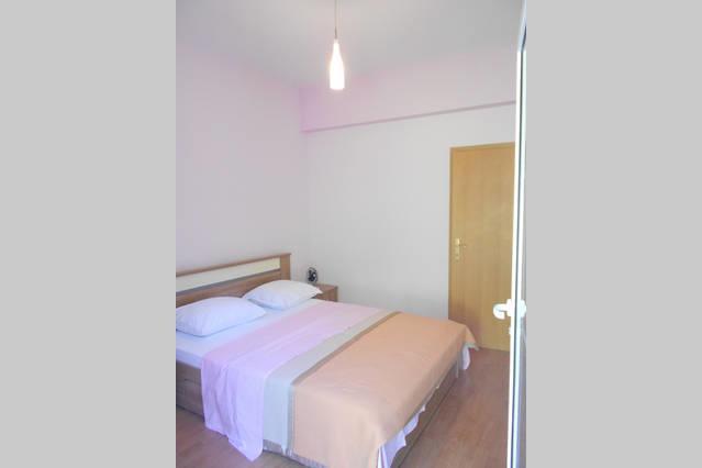 ברלה Holiday Home With Free Parking By The Beach חדר תמונה